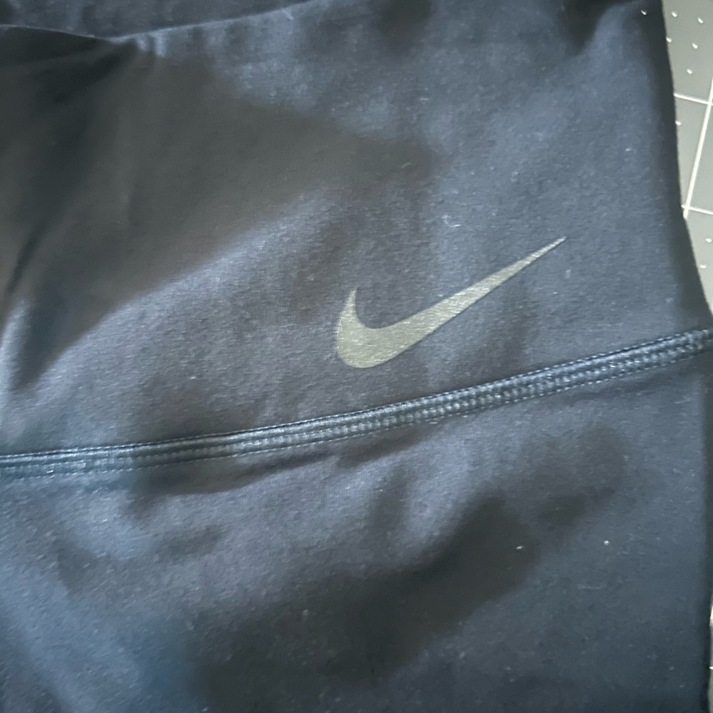 Nike Classic Black Leggings - Picture 6 of 10